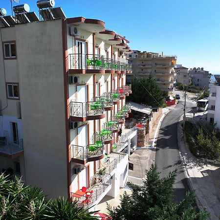 סרנדה Unico Aparthotel מראה חיצוני תמונה