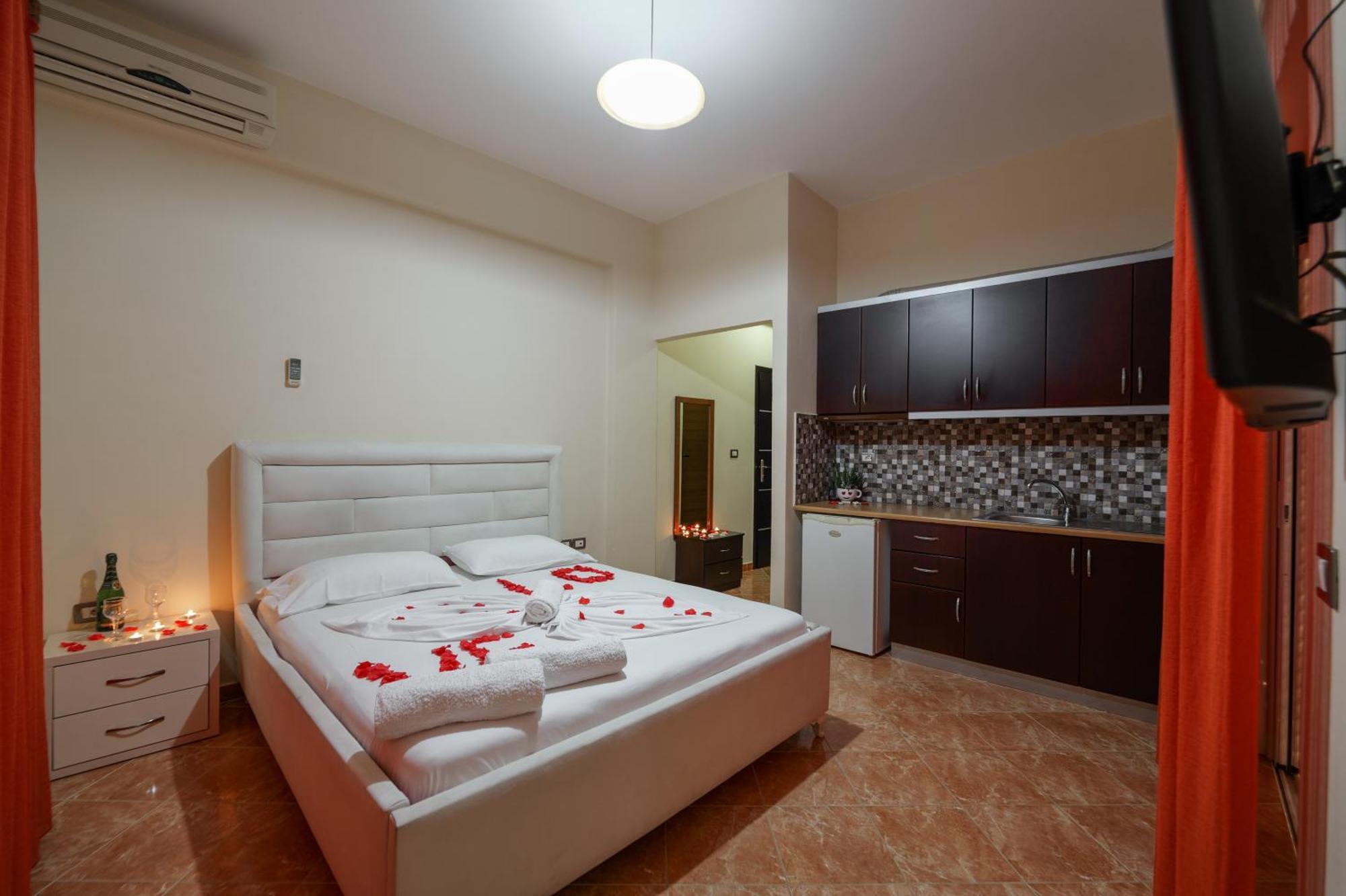 סרנדה Unico Aparthotel מראה חיצוני תמונה