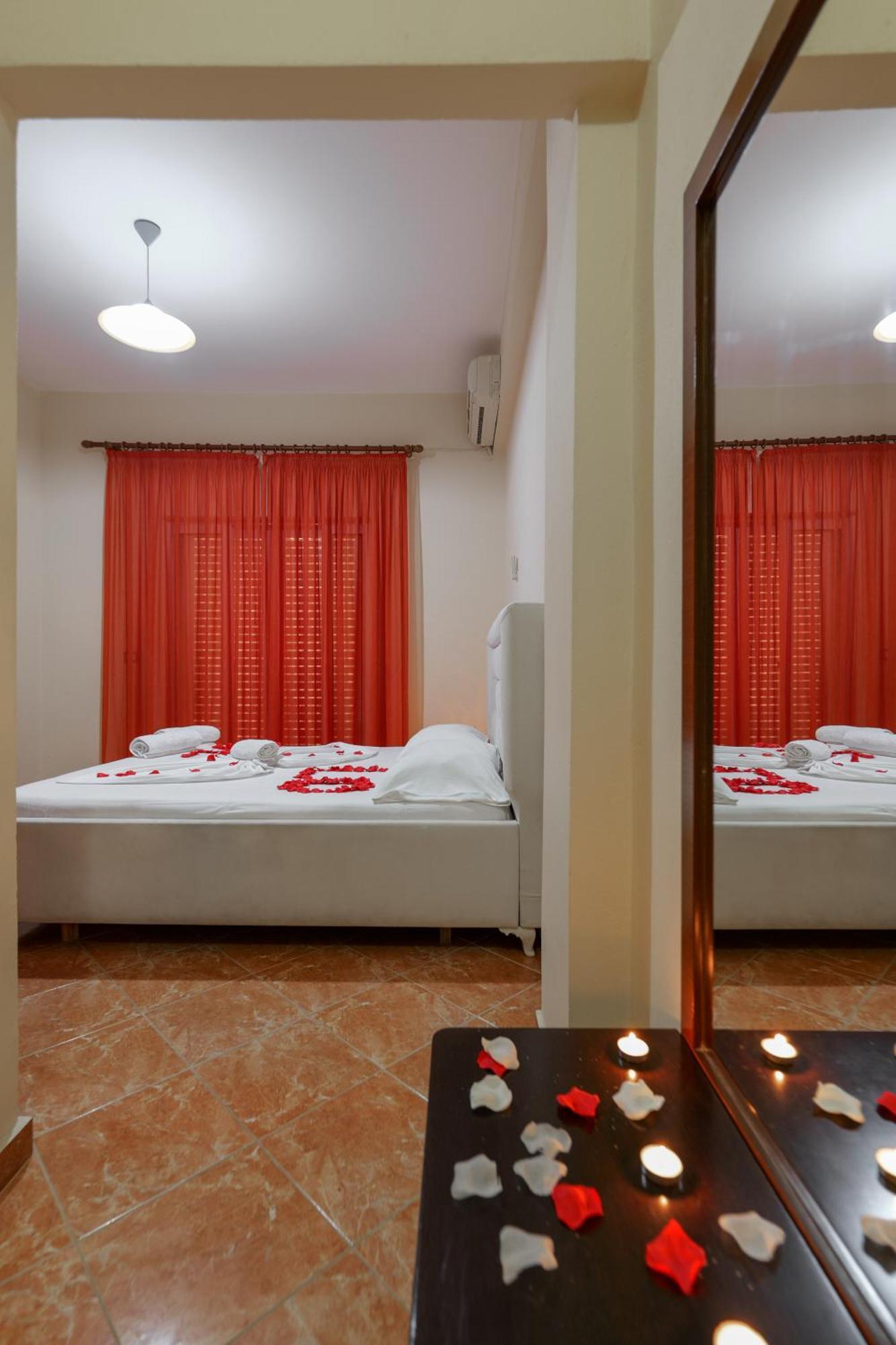 סרנדה Unico Aparthotel מראה חיצוני תמונה