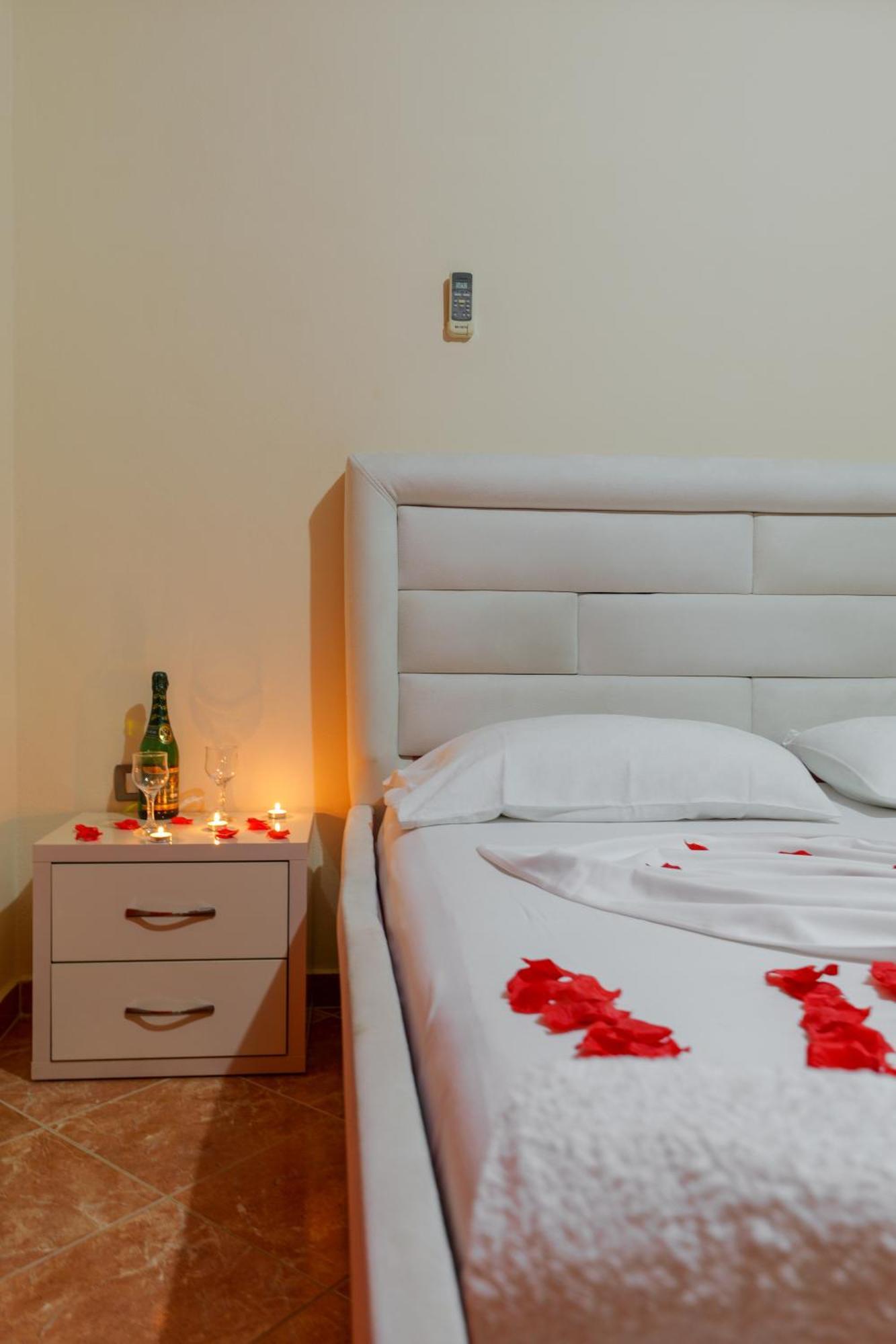 סרנדה Unico Aparthotel מראה חיצוני תמונה